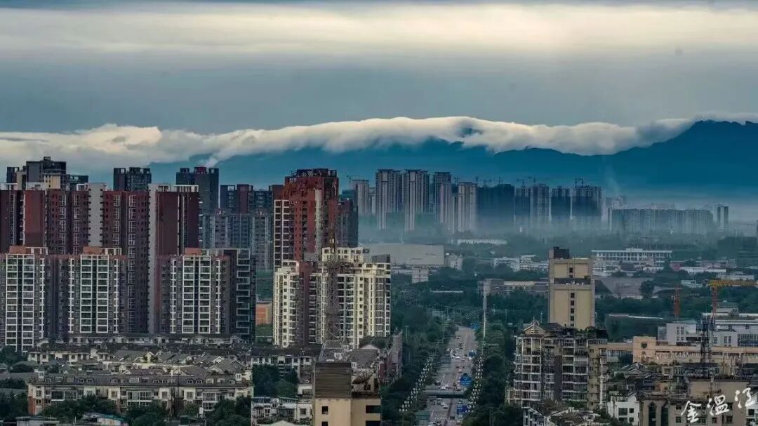 追峰数载，他在温江守望雪山