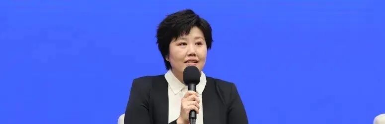 国际油价直线下挫，黄金重回4000美元，美股期指集体拉升，特朗普称美俄乌三方会谈很快举行