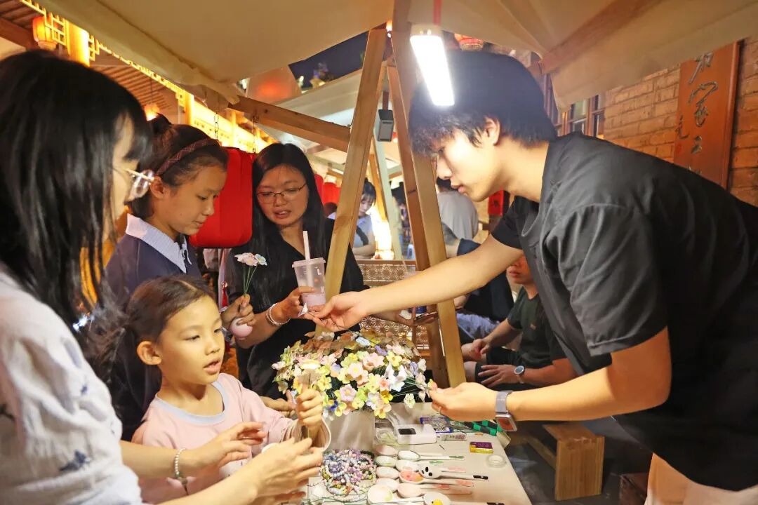 “古城新声·国际潮演”惠民演出在三明泰宁举办